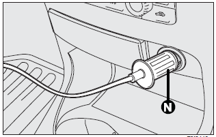 ❒ Should it be impossible to reach the pressure specified, move the car forward