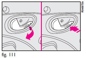 Opening/closing from the outside (Fiat Doblò Passenger Transport/Combi versions)